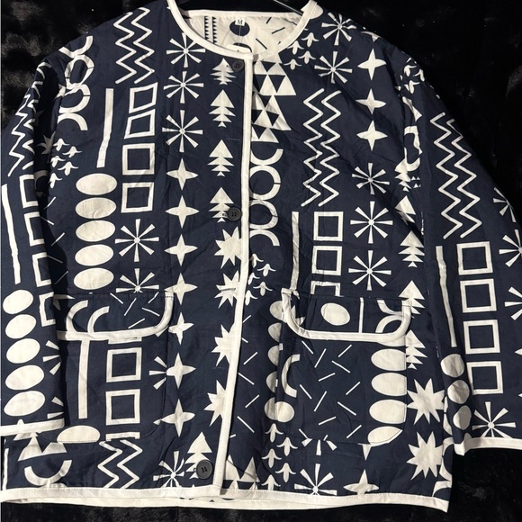 Geometric Patterned Jacket - Picture 1 of 5